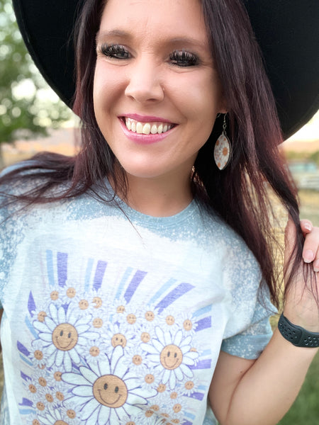 Daisy Dearest graphic tee