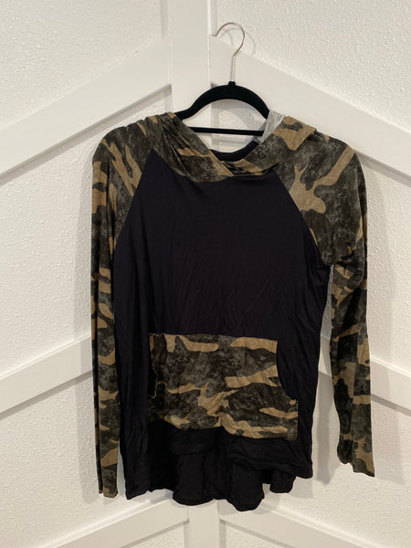 Light Weight Camo Top