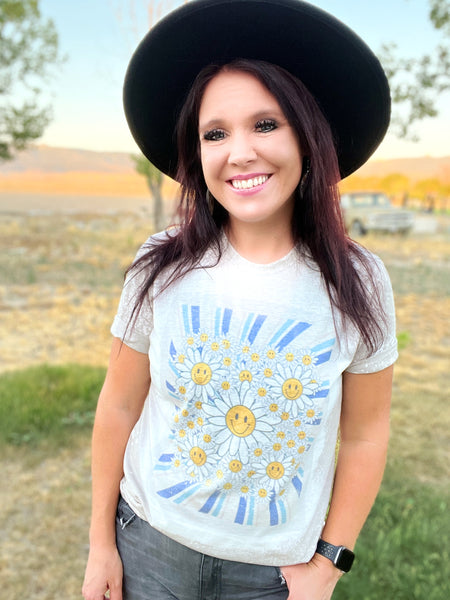 Daisy Dearest graphic tee