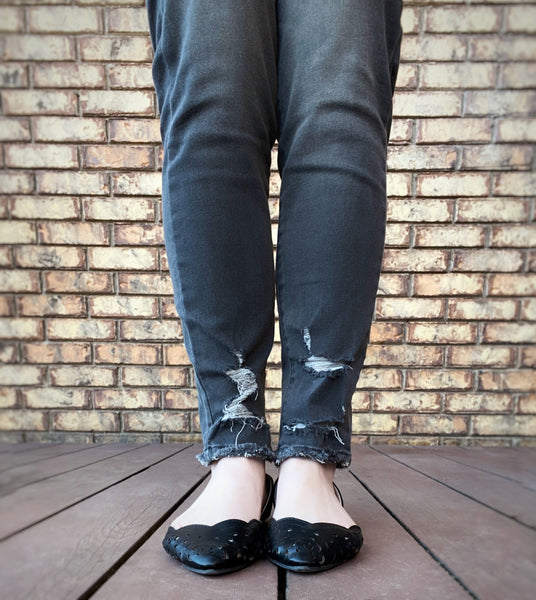 Gray kan can jeans