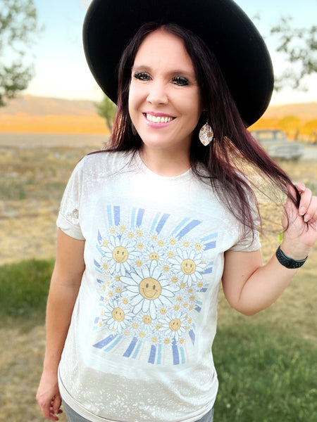 Daisy Dearest graphic tee
