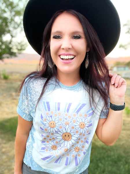 Daisy Dearest graphic tee